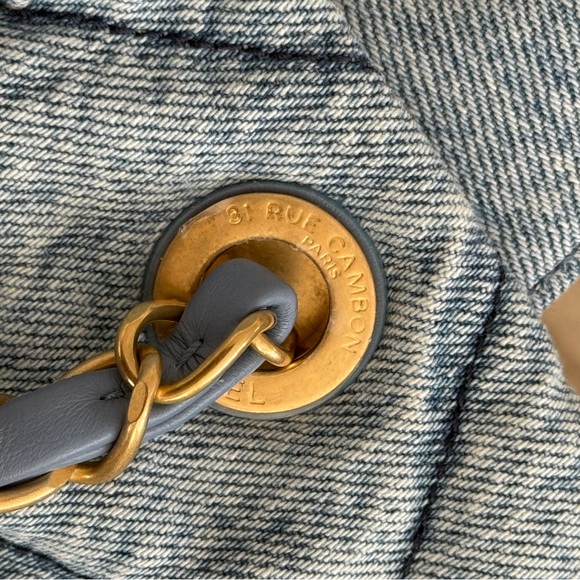 Chanel Washed Denim Bow Bag Zipper Tote Fall Winter 2025/2026 - Picture 12 of 15